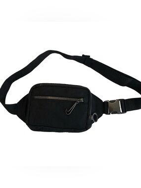 Nike One Luxe Fanny Pack / Crossbody Buckle Belt Bag 1L Black VGUC
